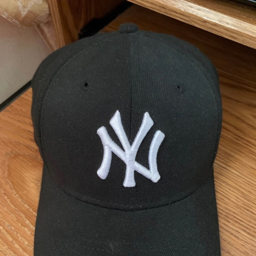 New York Yankee snapback